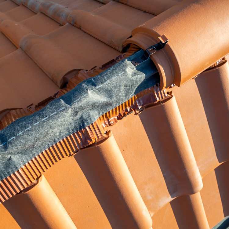 Remplacement faitage toiture Toulouse