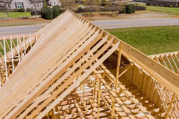 rénovation d'une charpente à soual dans le tarn