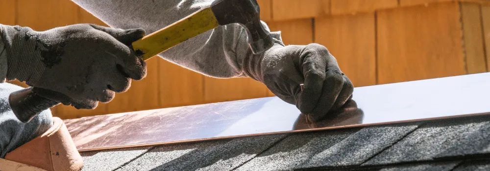 Pose de solins et encadrement en zinc