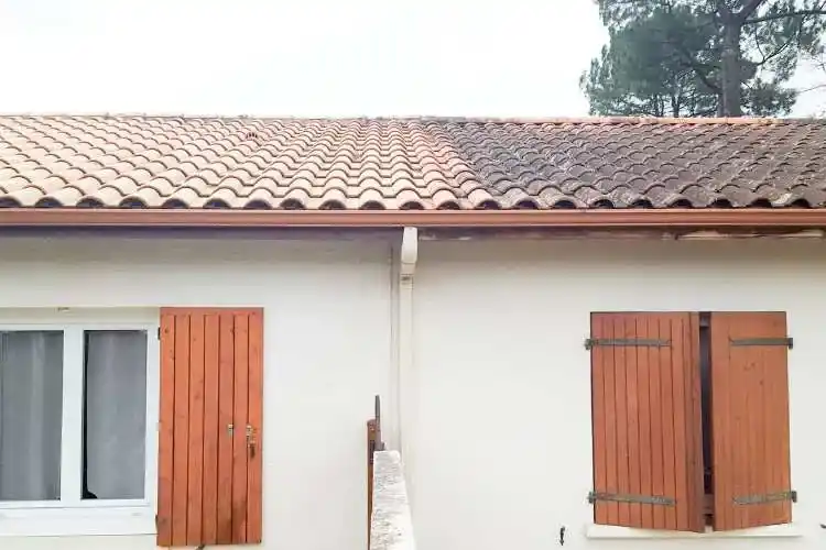 nettoyage complet de toiture à launaguet
