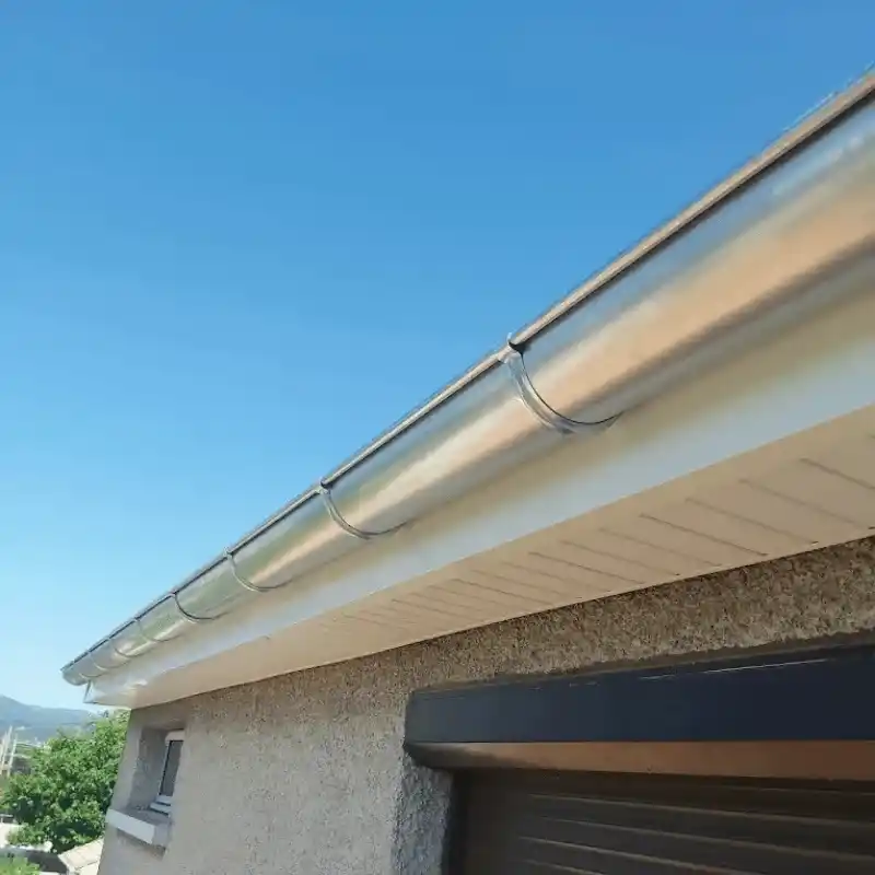 Pose de gouttière sur mesure